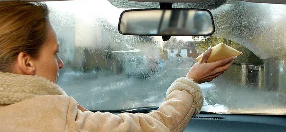 Почему потеют стекла в машине? причины, что  делать и фото  - «как и почему»