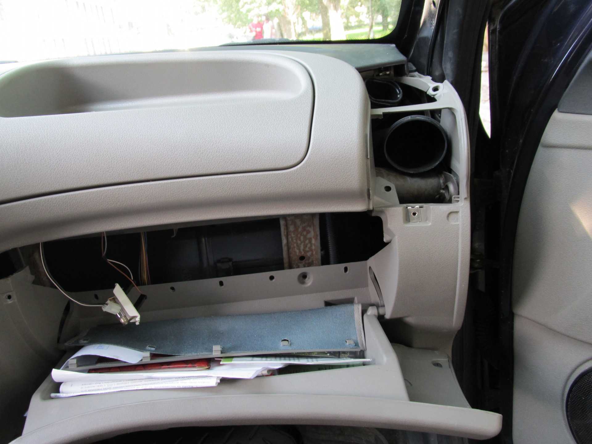 бардачок лада калина. дополнительный бардачок калина 1118. как снять бардачок на калине. бардачок лады калины 2008 верхний. как снять бардачок на калине.