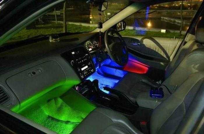Как организовать подсветку ручек дверей и ног в автомобиле своими руками — auto-self.ru