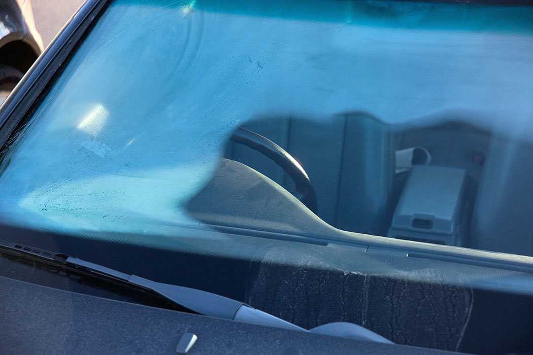Что делать если потеют стекла в машине