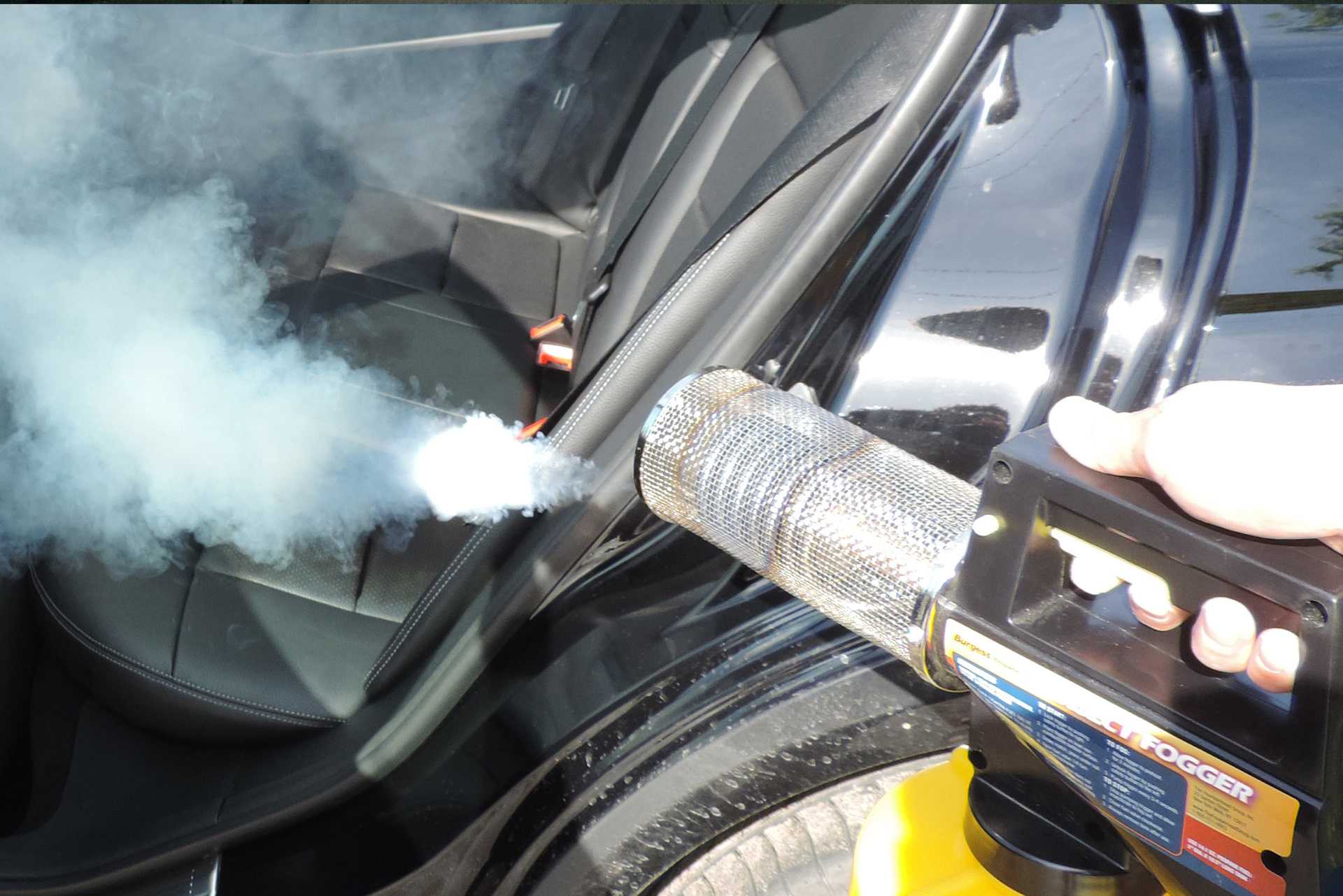 Запах бензина в салоне автомобиля: как устранить и вывести из машины неприятный аромат