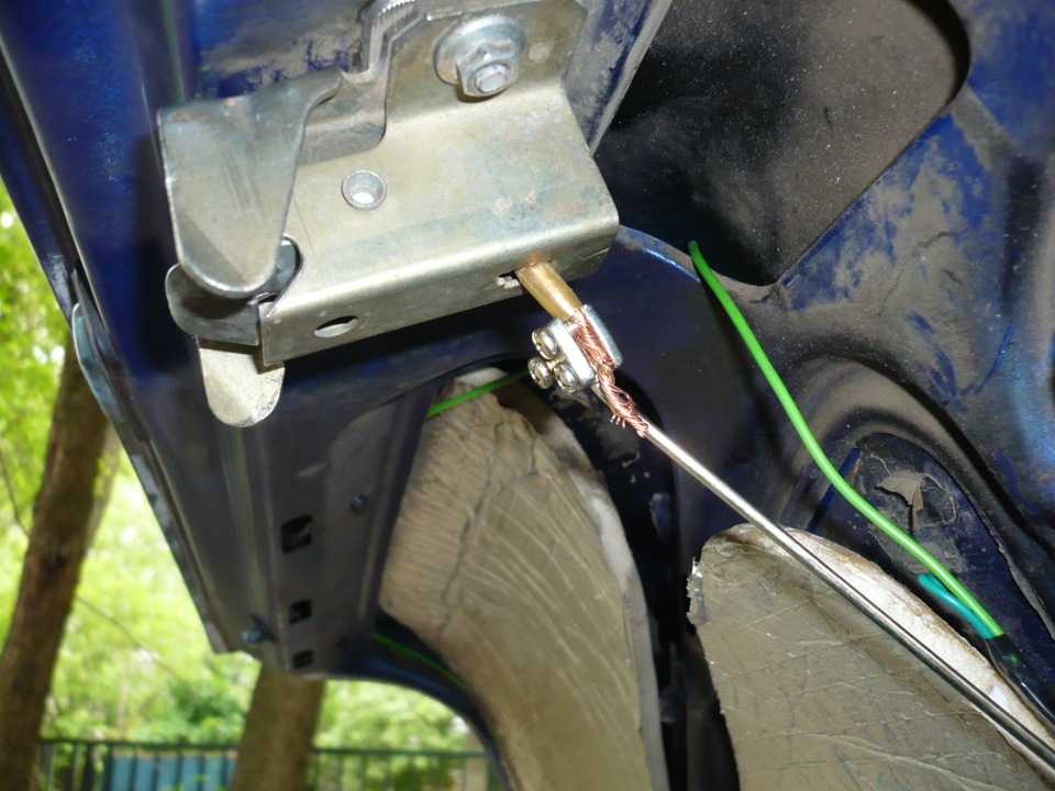 Как правильно подключить электрозамок багажника