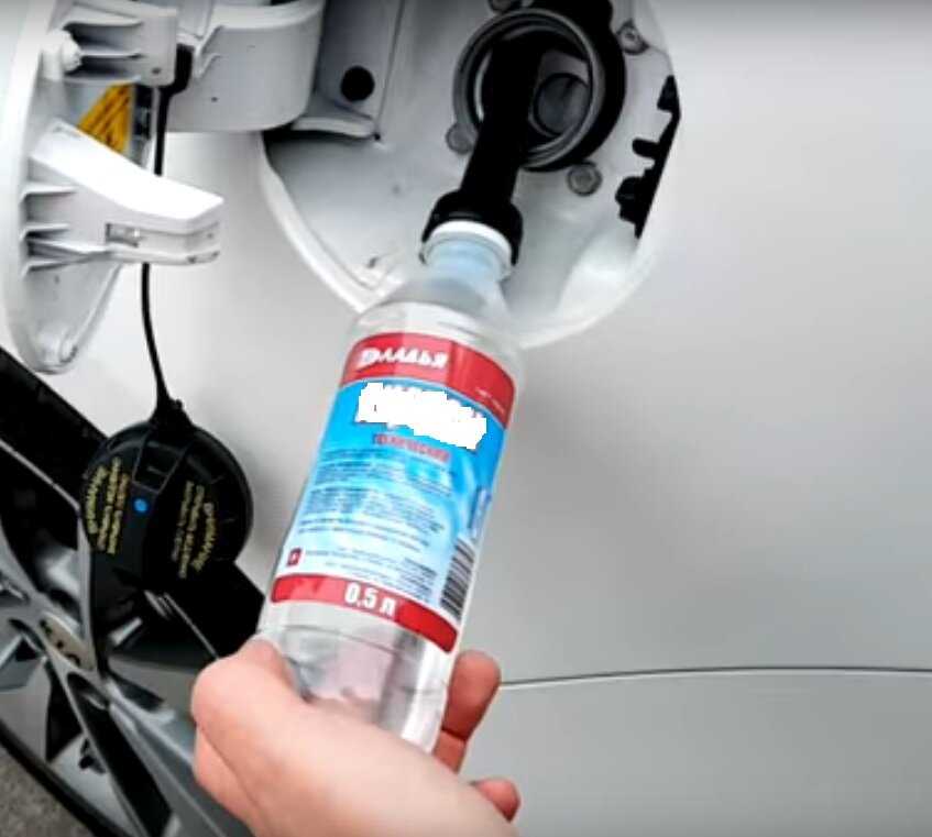 Как удалить воду из бензобака быстро и безопасно | the robot