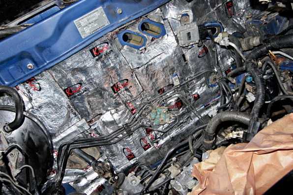 Шумоизоляция моторного отсека со стороны двигателя своими руками: инструкция и материалы